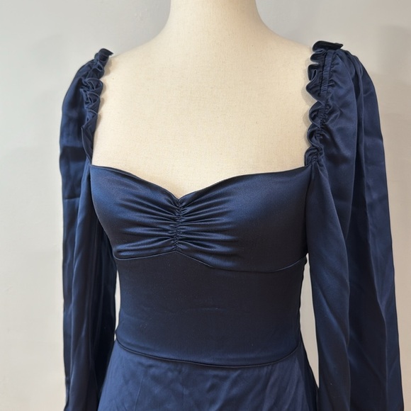 Reformation Novella Dress - Picture 6 of 8